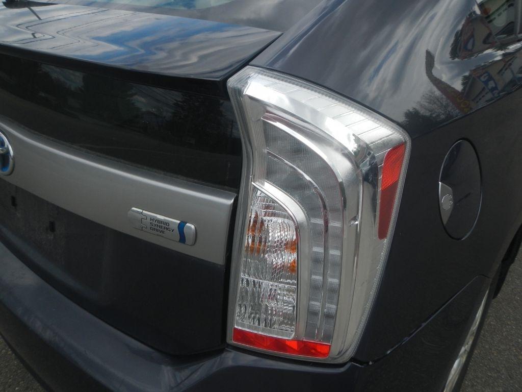 Toyota Prius Plug-In 2012