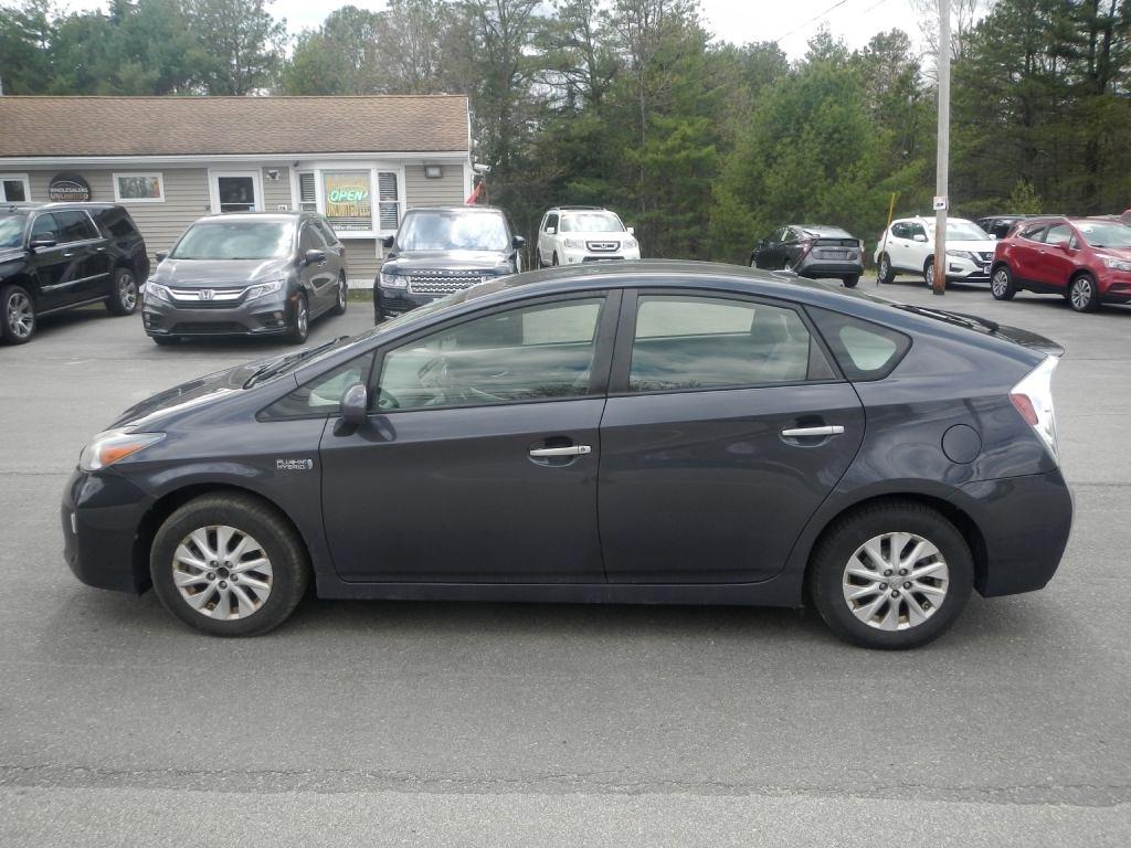 Toyota Prius Plug-In 2012