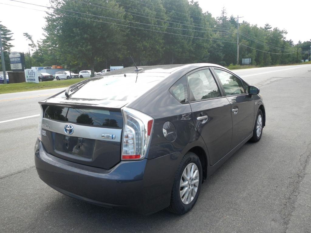 Toyota Prius Plug-In 2012