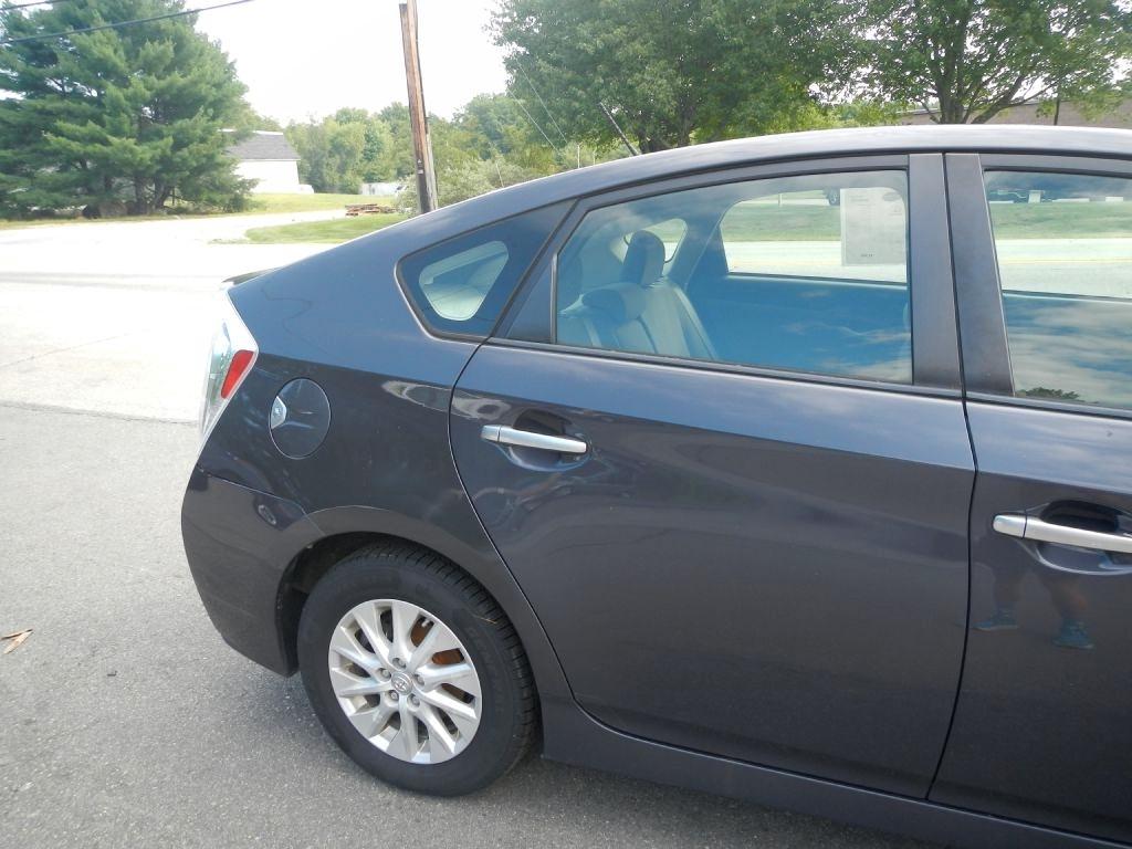 Toyota Prius Plug-In 2012