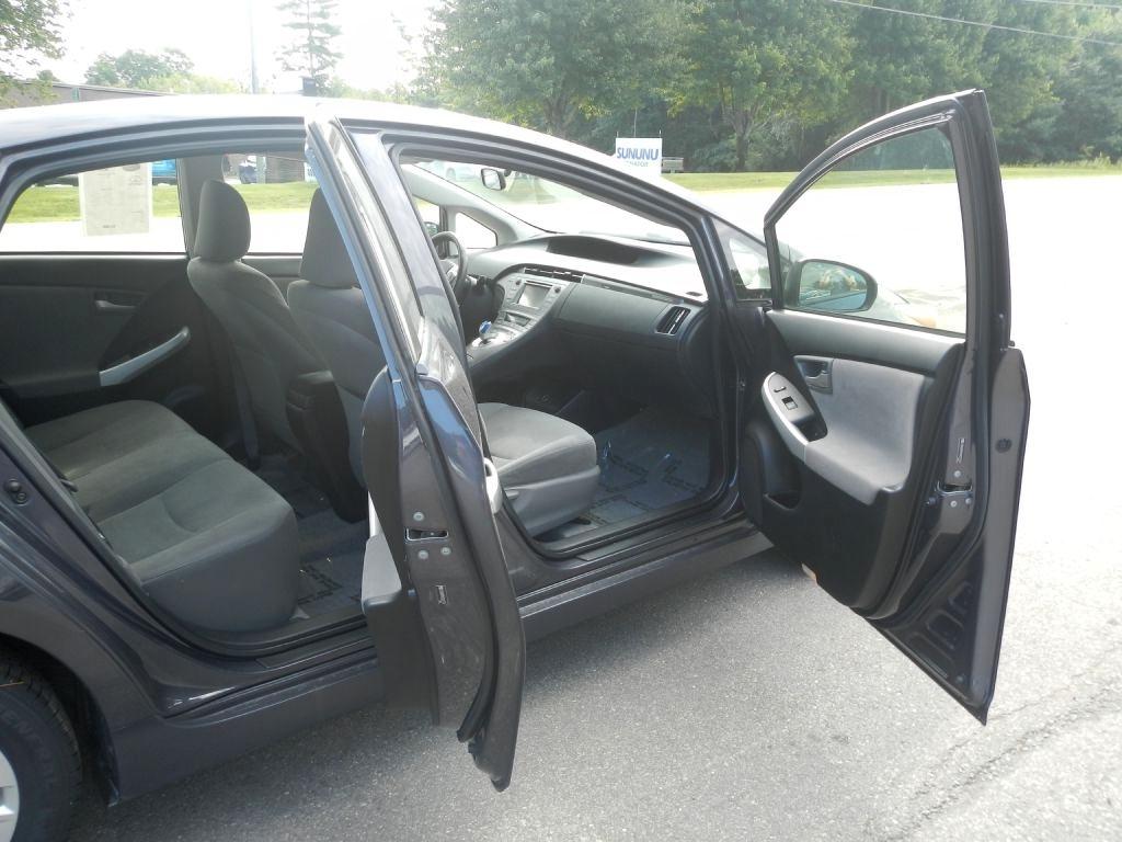 Toyota Prius Plug-In 2012