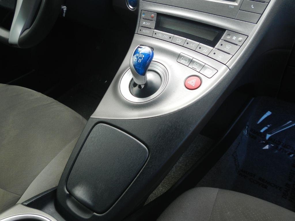 Toyota Prius Plug-In 2012