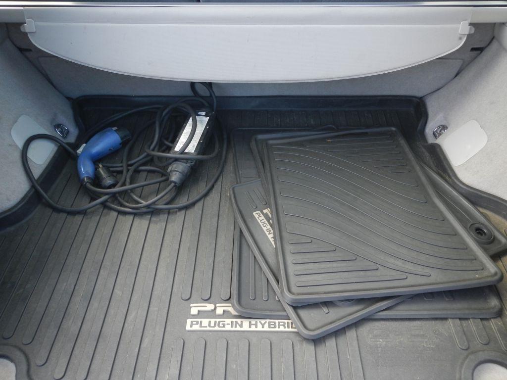 Toyota Prius Plug-In 2012