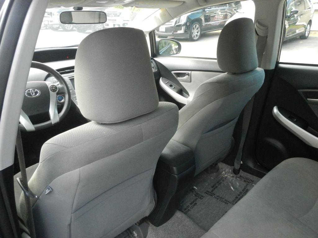 Toyota Prius Plug-In 2012