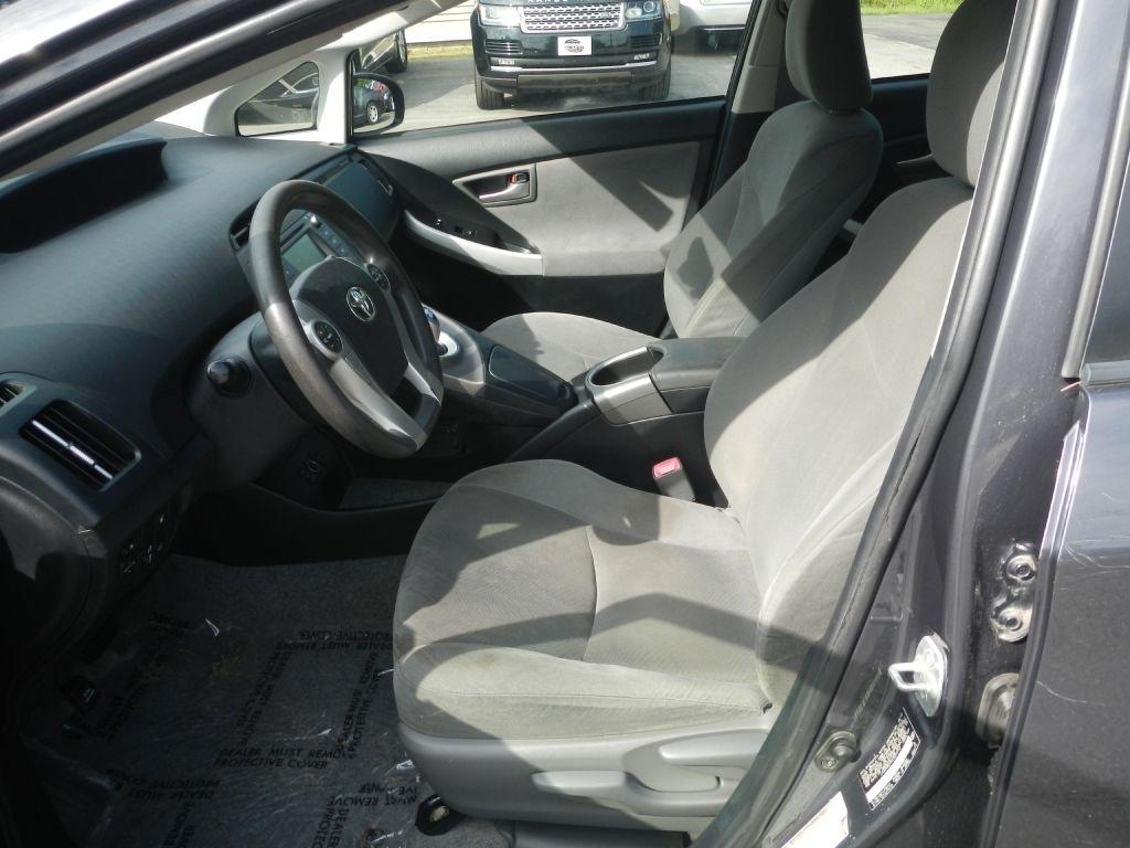 Toyota Prius Plug-In 2012