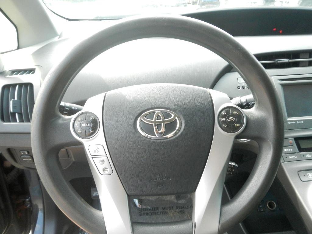 Toyota Prius Plug-In 2012