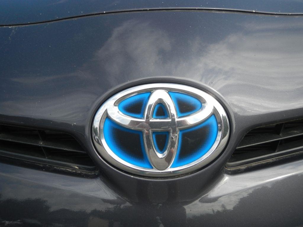 Toyota Prius Plug-In 2012
