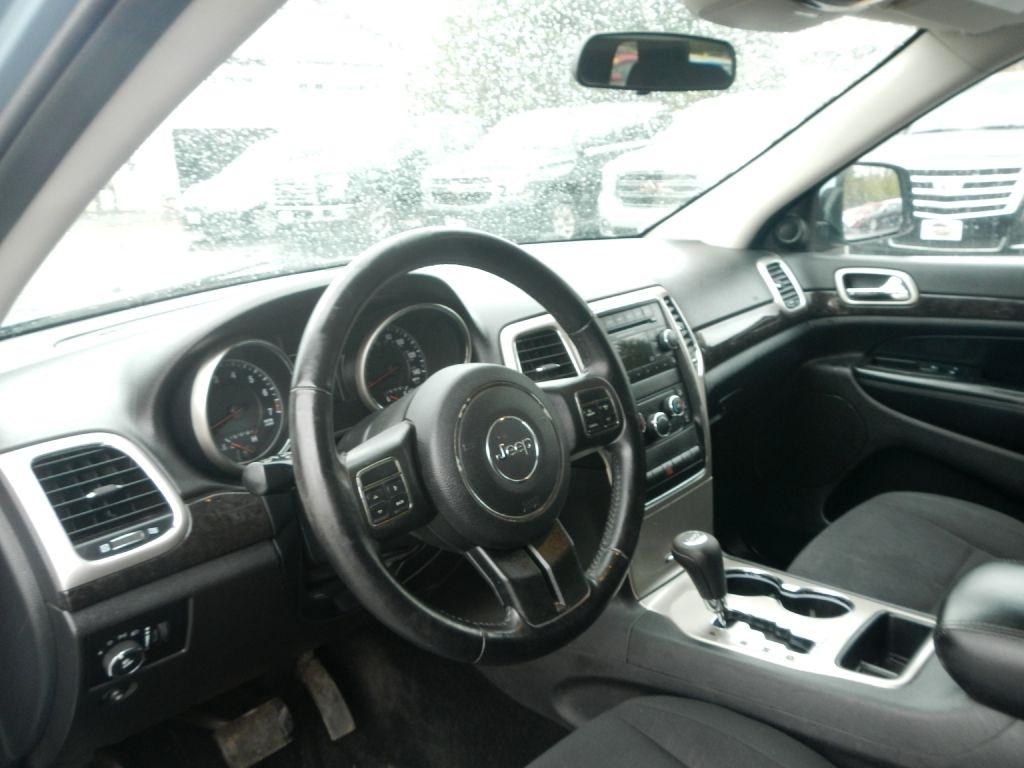 Jeep Grand Cherokee Laredo 4WD 2012