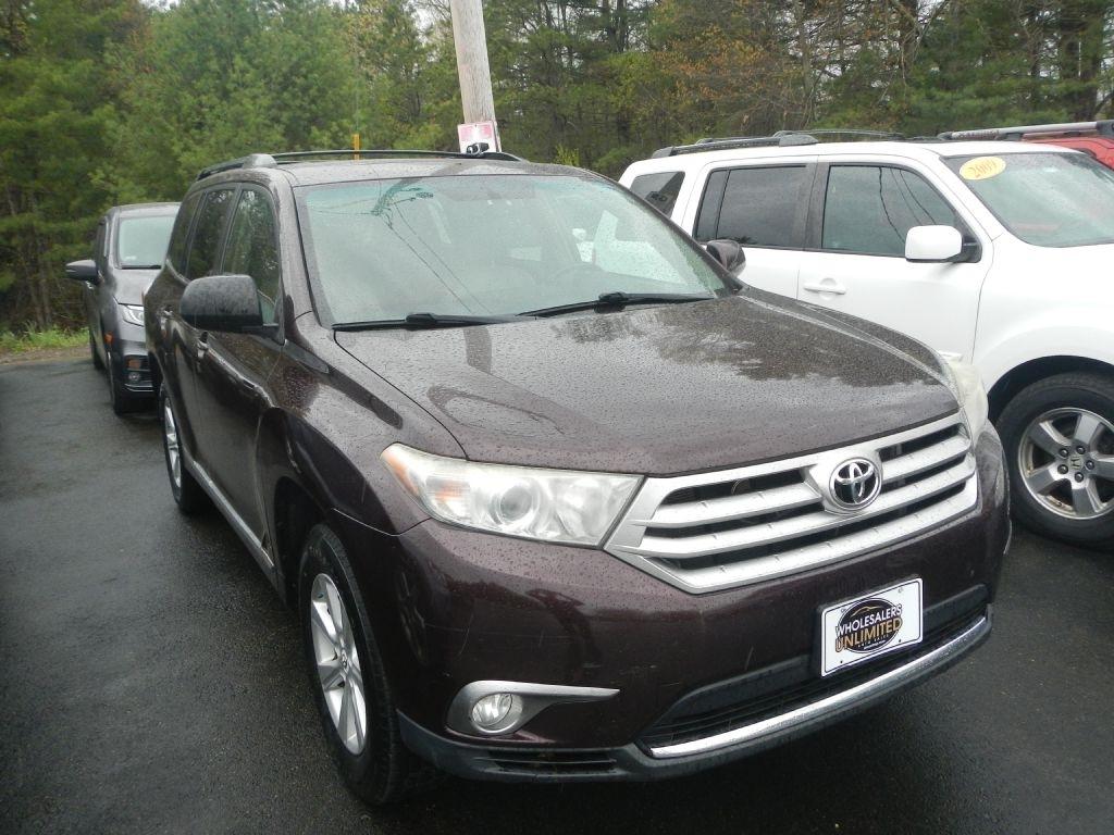 Toyota Highlander Base 4WD 2011