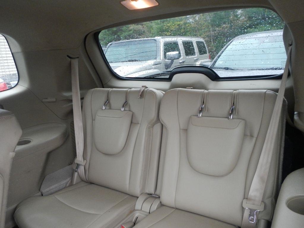 Toyota Highlander Base 4WD 2011