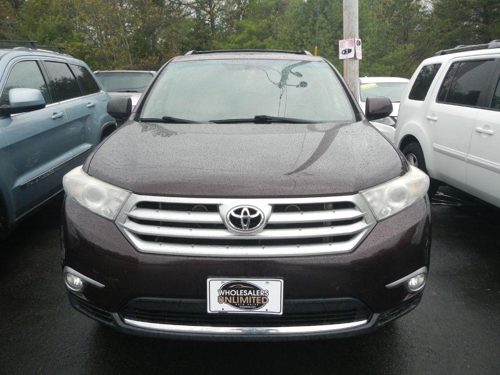 Toyota Highlander Base 4WD 2011