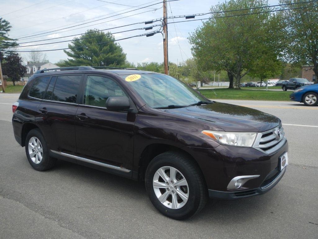 Toyota Highlander Base 4WD 2011