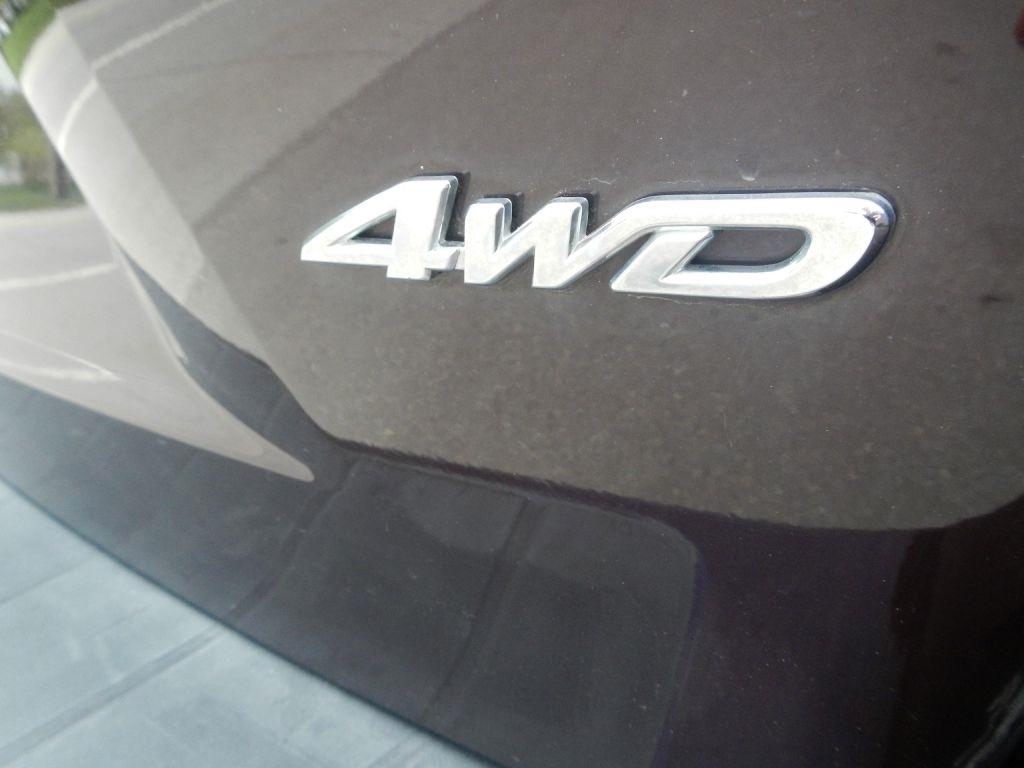Toyota Highlander Base 4WD 2011