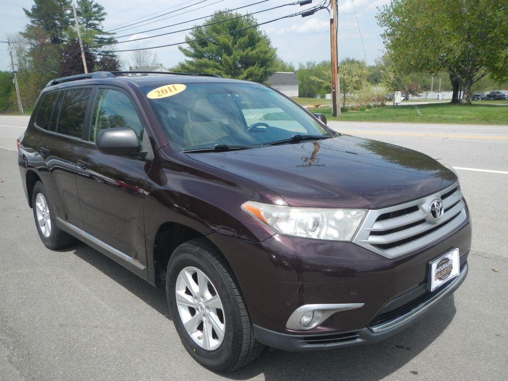 Toyota Highlander Base 4WD 2011