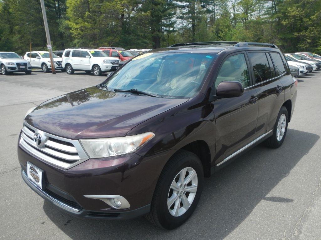 Toyota Highlander Base 4WD 2011