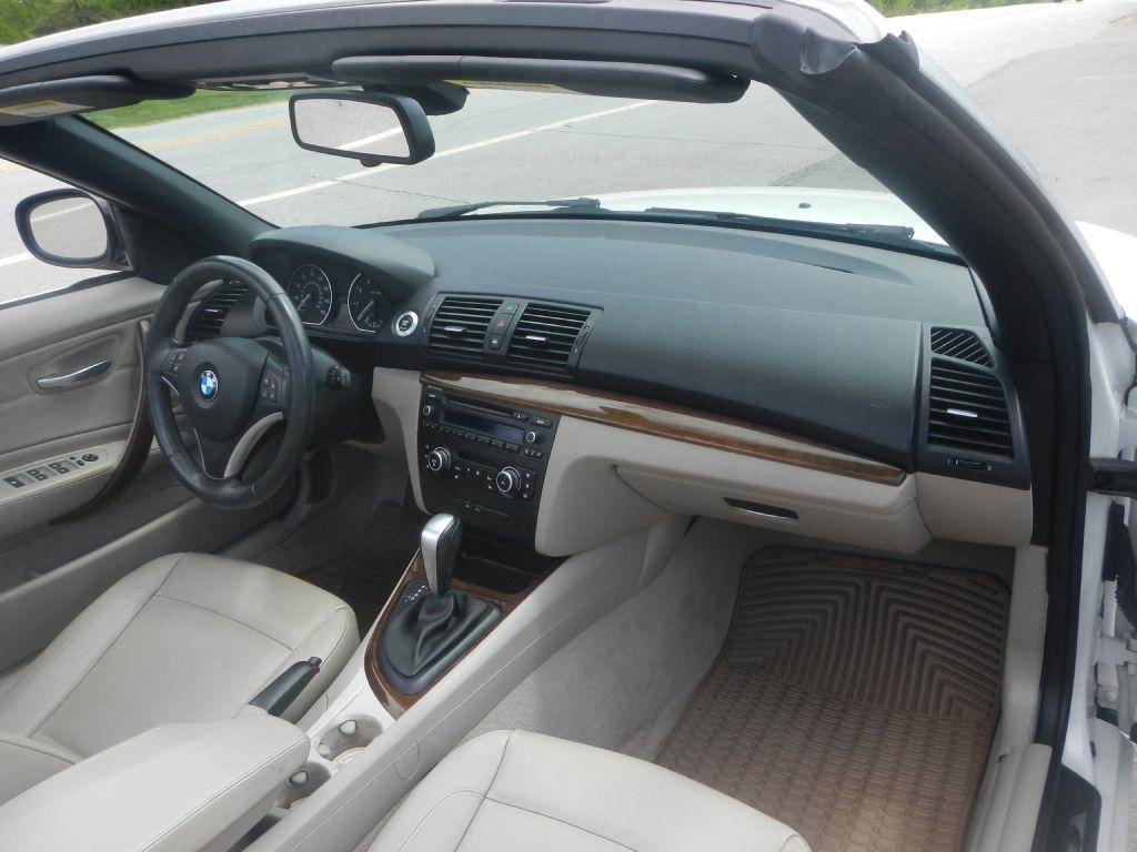 BMW 1-Series 128i Convertible 2011