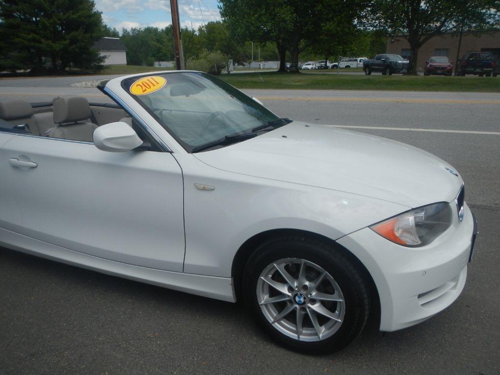 BMW 1-Series 128i Convertible 2011