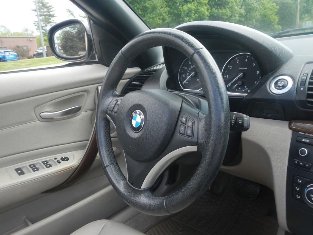 BMW 1-Series 128i Convertible 2011