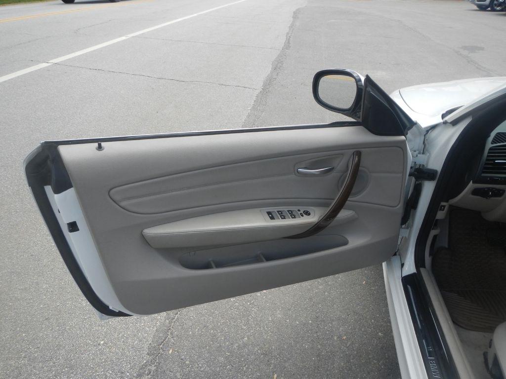 BMW 1-Series 128i Convertible 2011