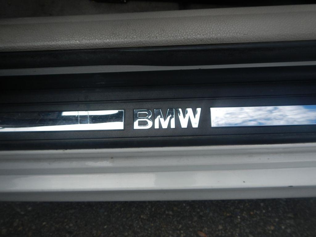 BMW 1-Series 128i Convertible 2011