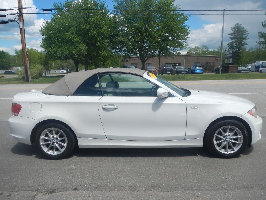 BMW 1-Series 128i Convertible 2011