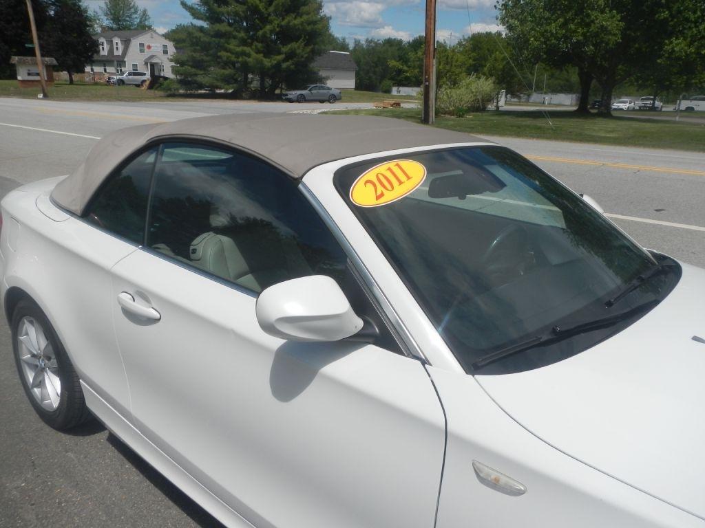 BMW 1-Series 128i Convertible 2011