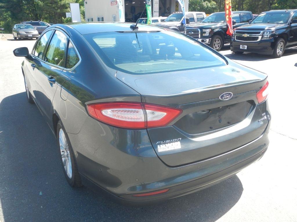Ford Fusion Hybrid SE 2015