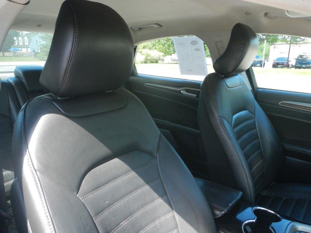 Ford Fusion Hybrid SE 2015
