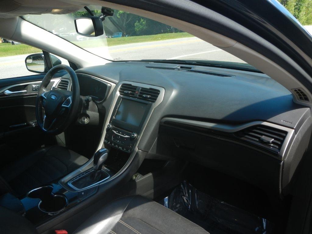 Ford Fusion Hybrid SE 2015