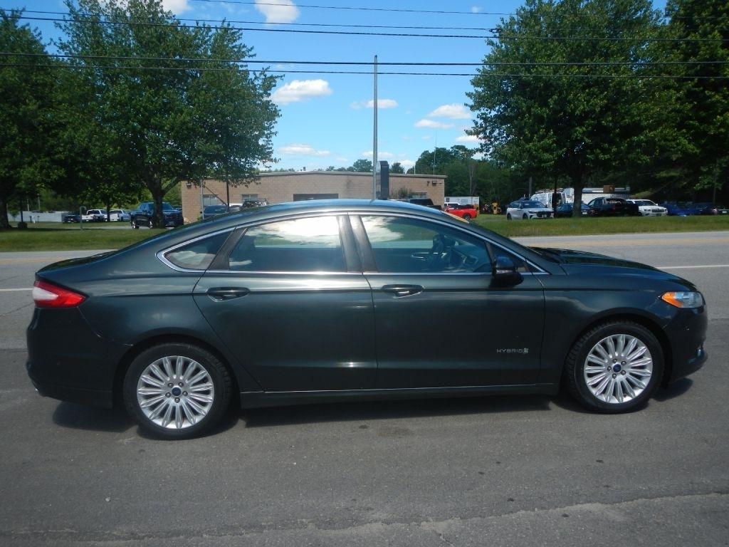 Ford Fusion Hybrid SE 2015