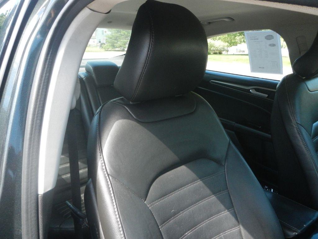 Ford Fusion Hybrid SE 2015