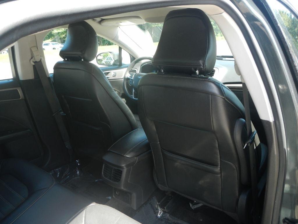 Ford Fusion Hybrid SE 2015
