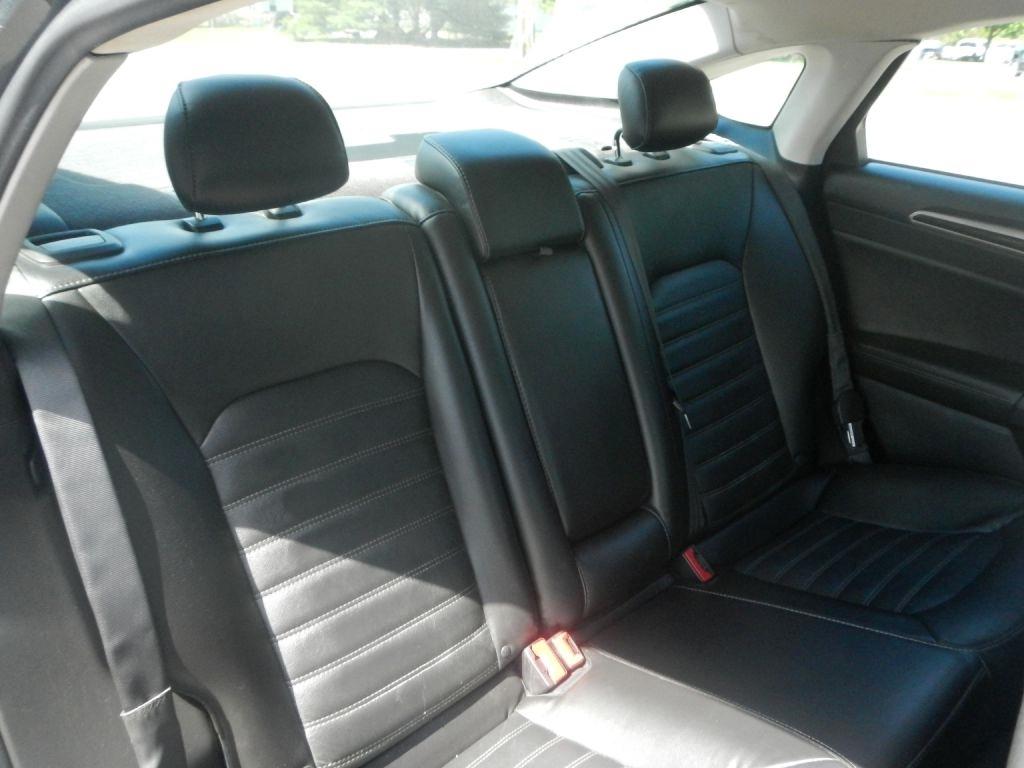 Ford Fusion Hybrid SE 2015
