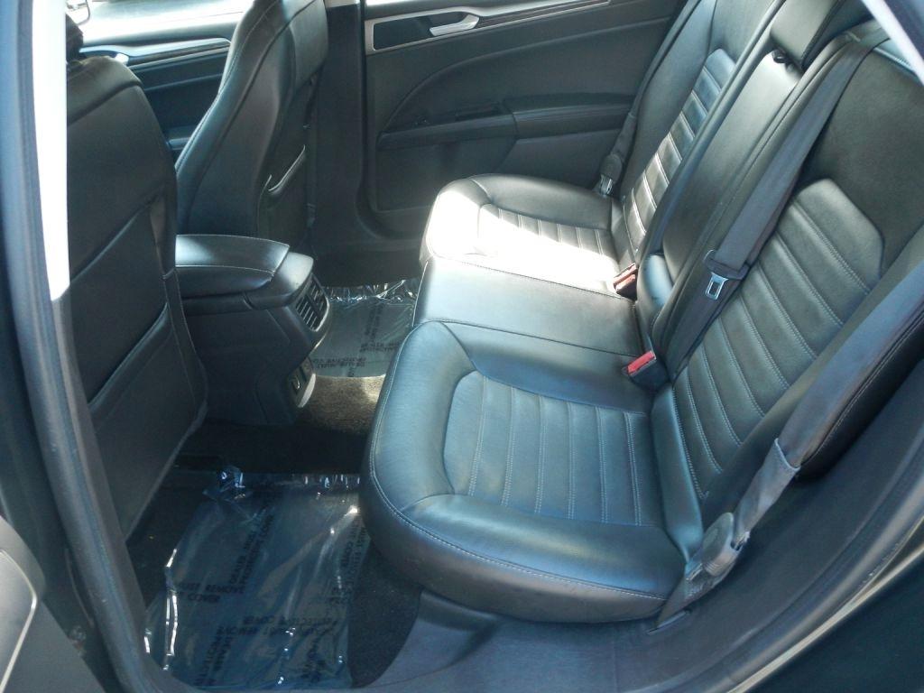 Ford Fusion Hybrid SE 2015