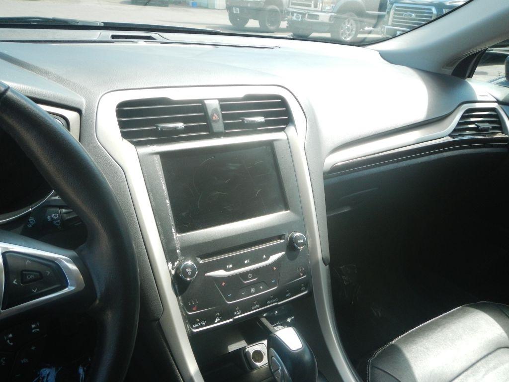 Ford Fusion Hybrid SE 2015