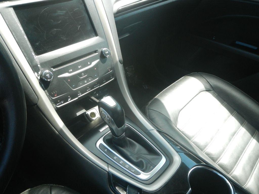 Ford Fusion Hybrid SE 2015