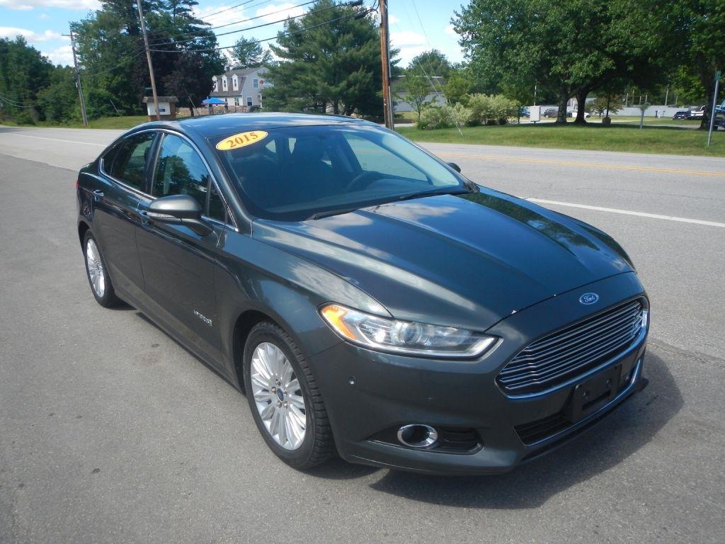Ford Fusion Hybrid SE 2015