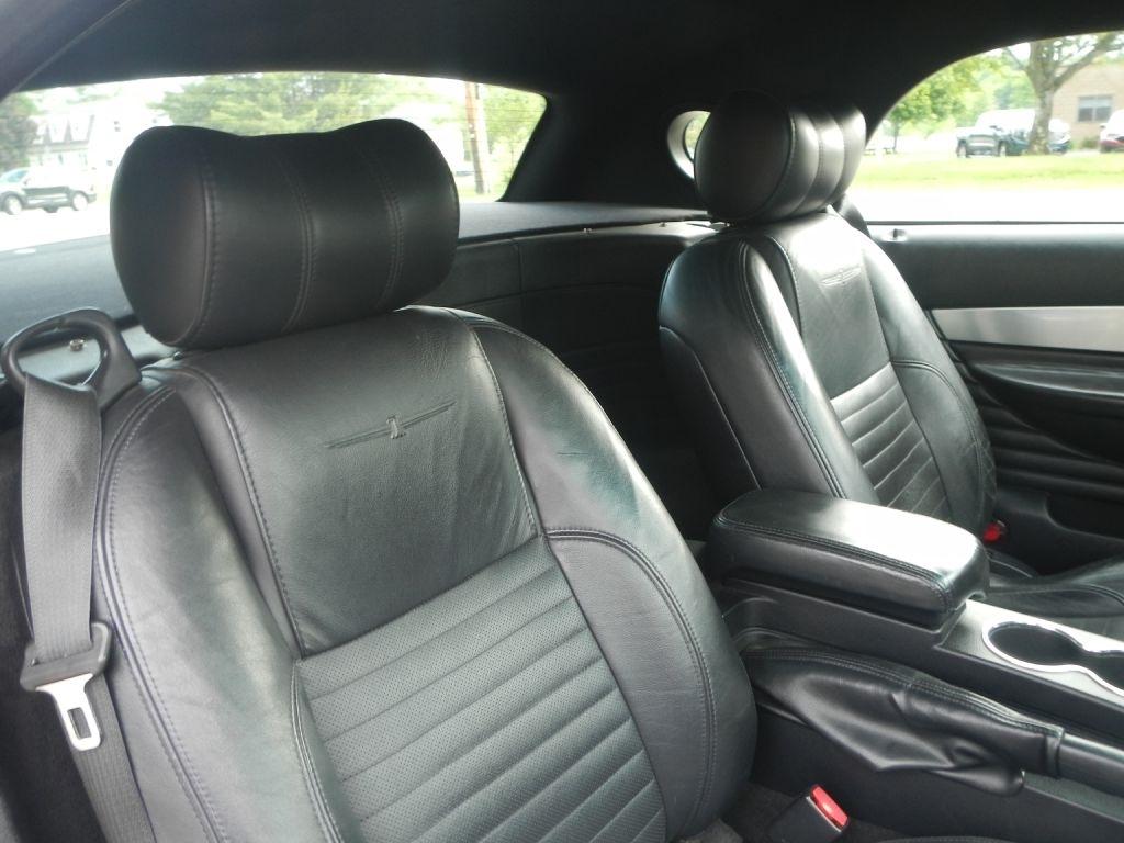 Ford Thunderbird Deluxe 2003