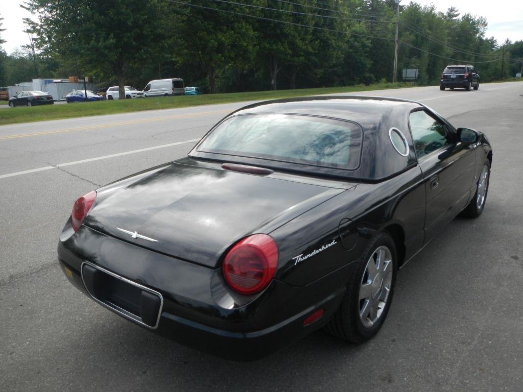 Ford Thunderbird Deluxe 2003