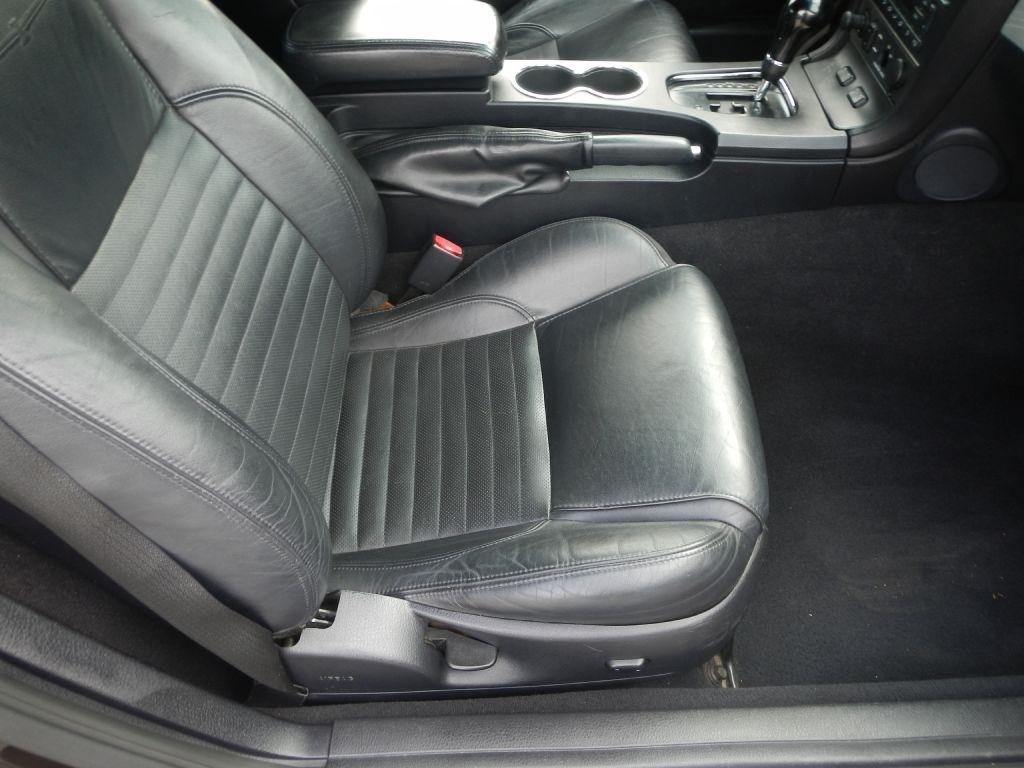 Ford Thunderbird Deluxe 2003