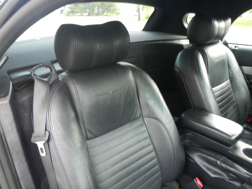 Ford Thunderbird Deluxe 2003
