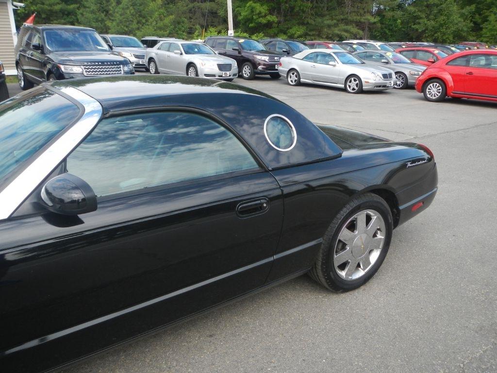 Ford Thunderbird Deluxe 2003