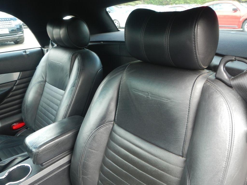 Ford Thunderbird Deluxe 2003