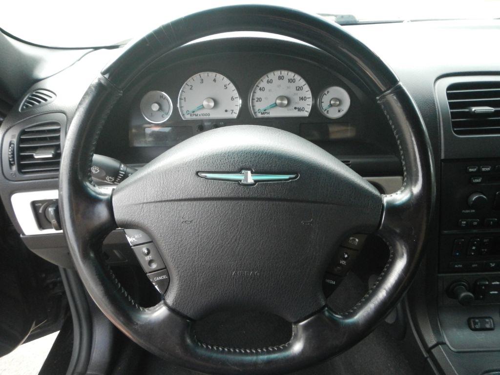 Ford Thunderbird Deluxe 2003
