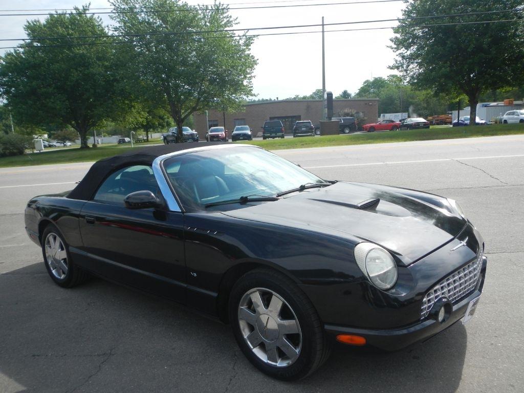Ford Thunderbird Deluxe 2003