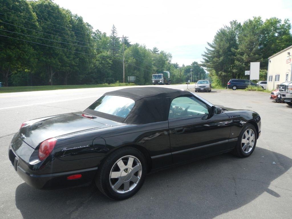 Ford Thunderbird Deluxe 2003
