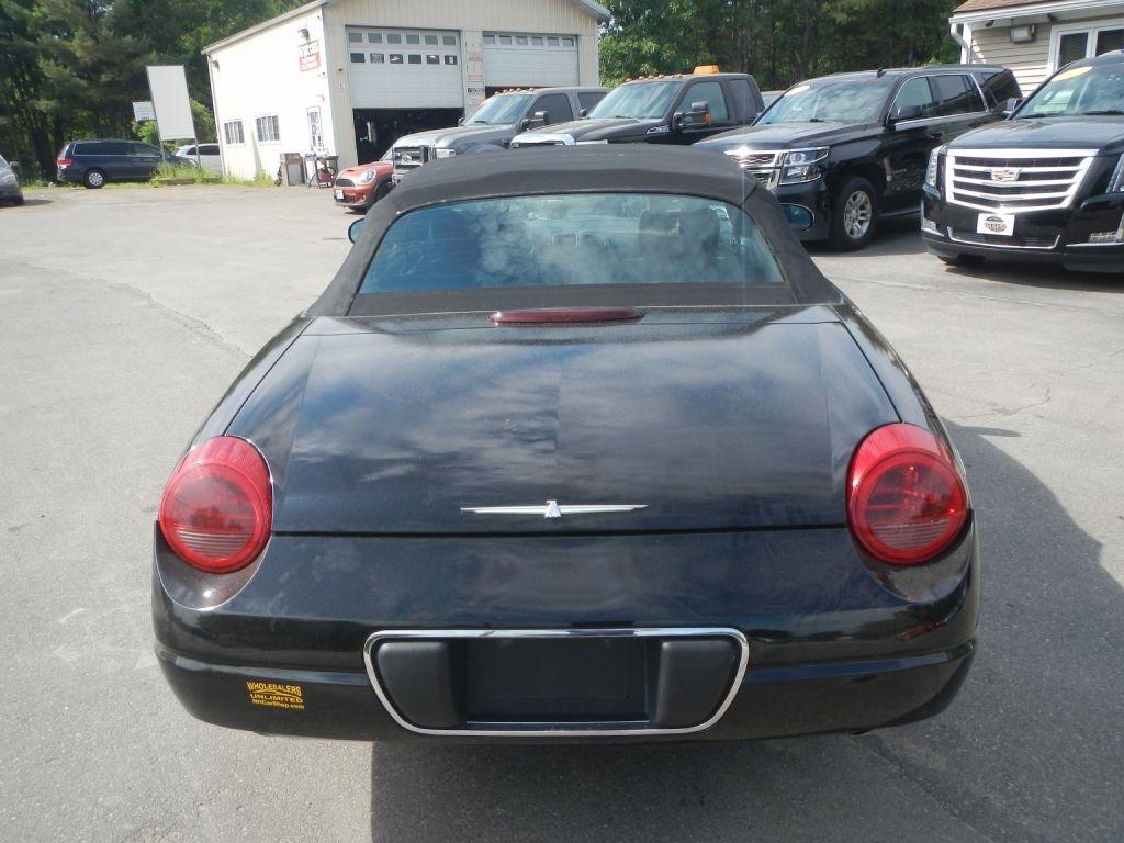 Ford Thunderbird Deluxe 2003