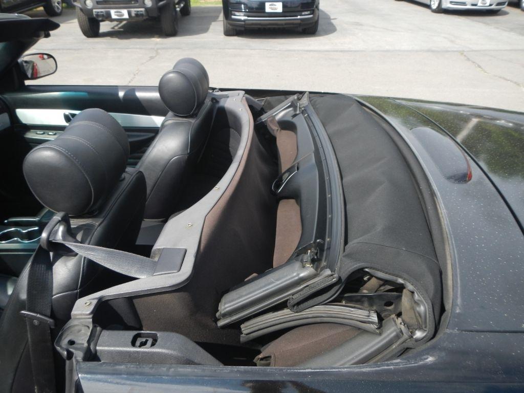 Ford Thunderbird Deluxe 2003