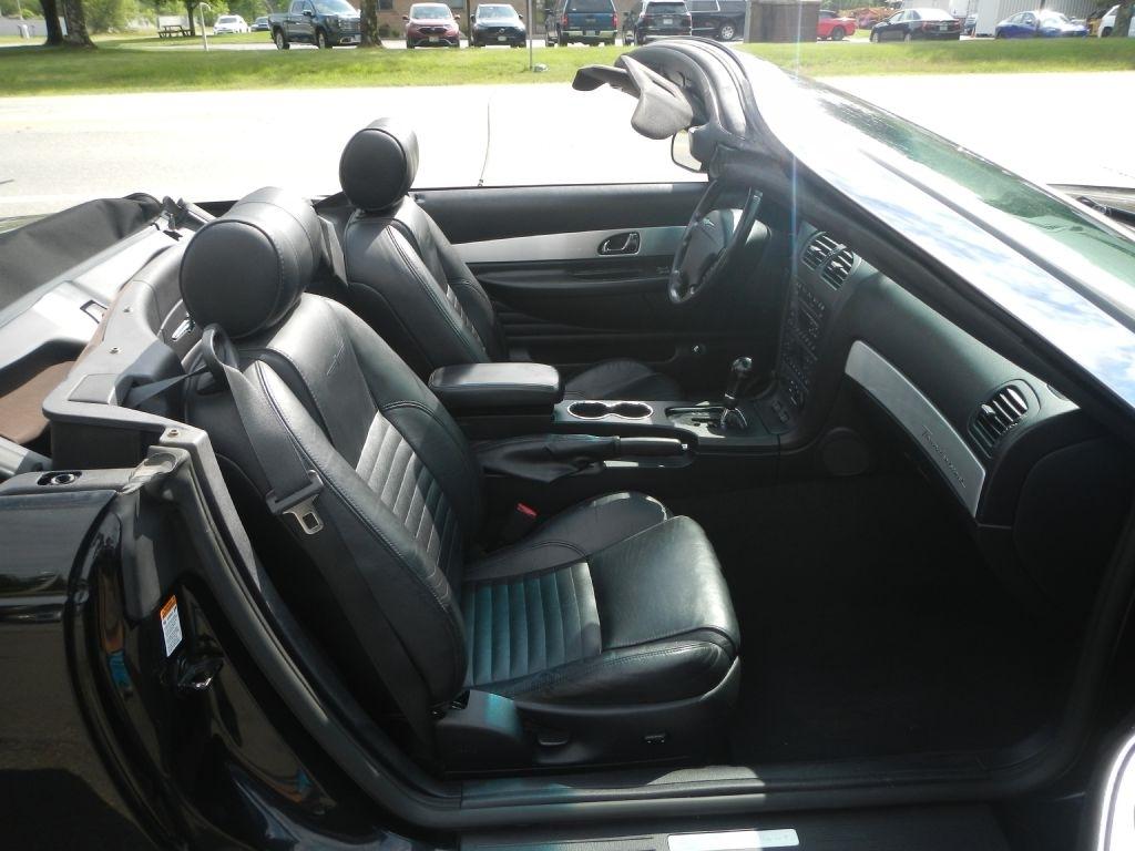 Ford Thunderbird Deluxe 2003