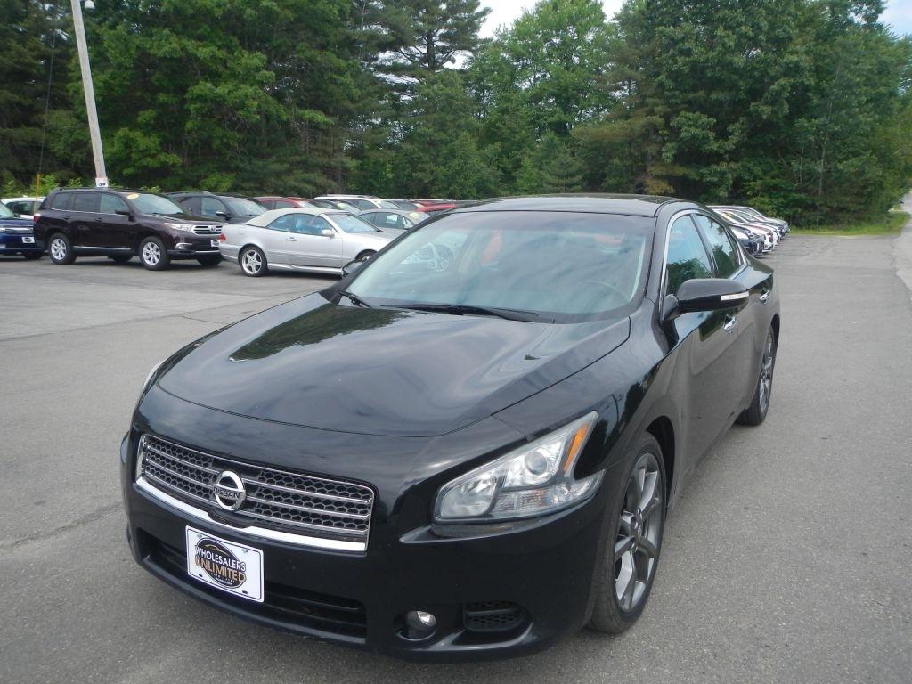 Nissan Maxima S 2014